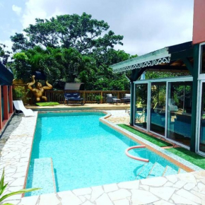 Villa avec piscine sur les hauteurs de Ste Luce